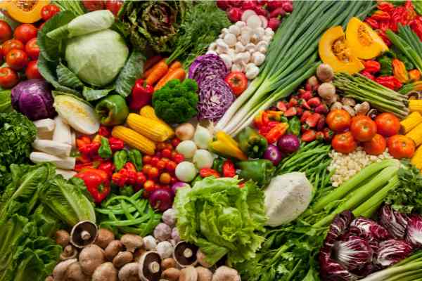 An image of lots of fruits and vegetables to show the idea of seasonal foods.